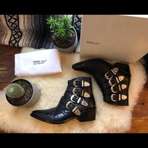 NWB Toga Pulla Snakeskin Embossed Booties sz 8